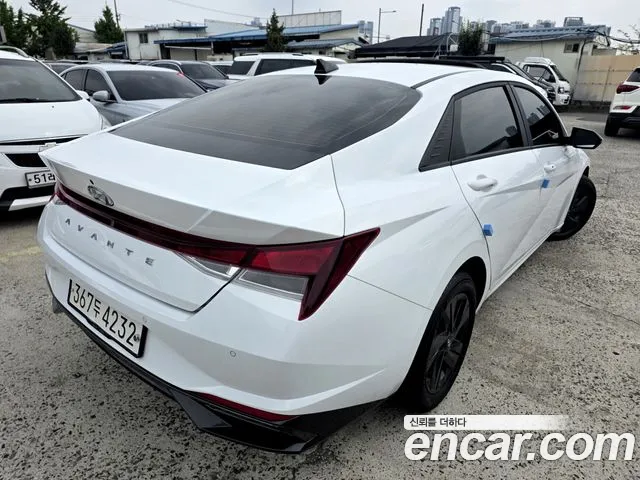 Hyundai Avante CN7 — Фото автомобиля 8