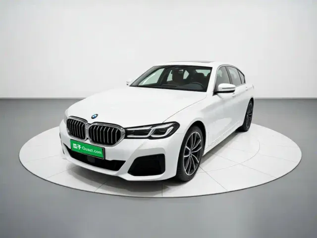 Фотография автомобиля — BMW 5 Series