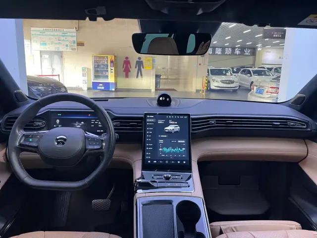 Nio ES8 — Фото автомобиля 5