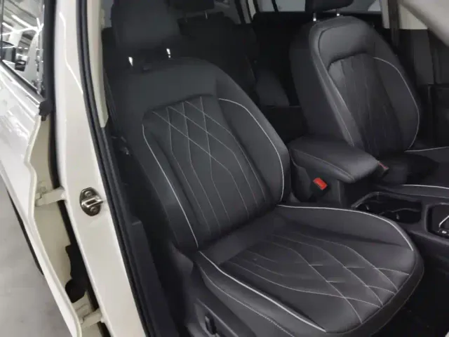 Volkswagen Tiguan L — Фото автомобиля 24