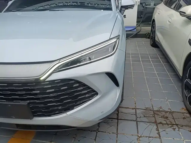 BYD Song L DM-i — Фото автомобиля 23