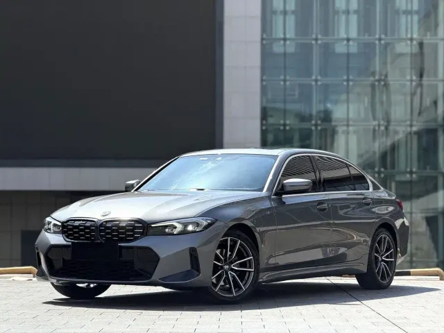 Фотография автомобиля — BMW 3 Series
