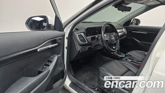 Kia Seltos New — Фото автомобиля 15
