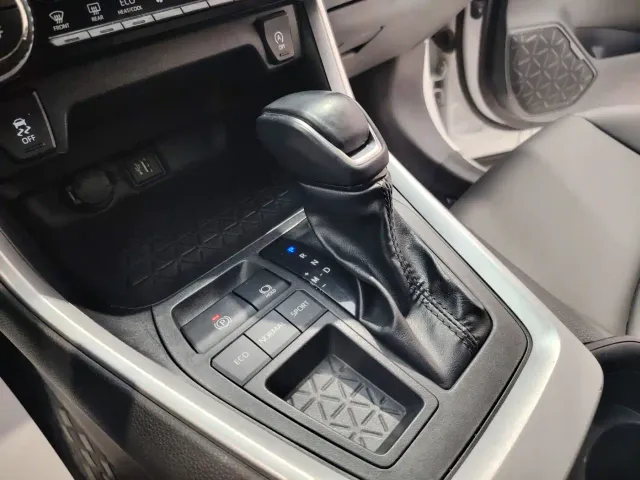 Toyota Wildlander — Фото автомобиля 9