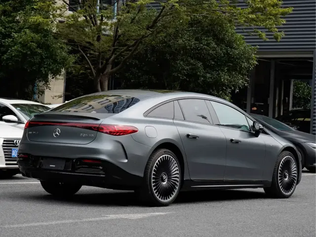 Mercedes-Benz EQS AMG — Фото автомобиля 4