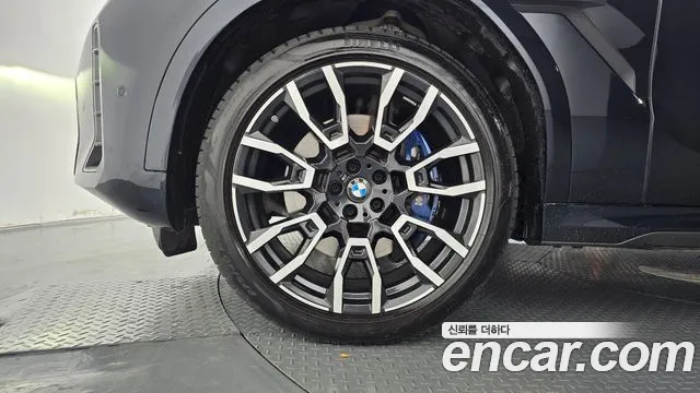 BMW X6 xDrive40i M Sport — Фото автомобиля 3