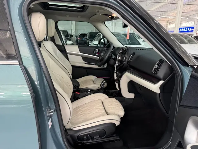 MINI Countryman — Фото автомобиля 17