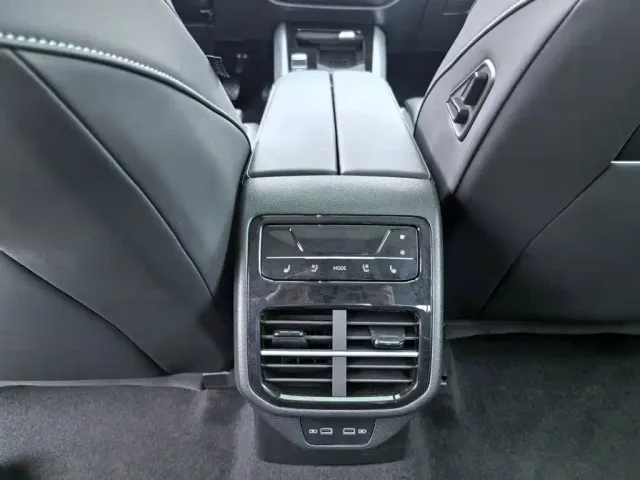 Volkswagen Passat — Фото автомобиля 13