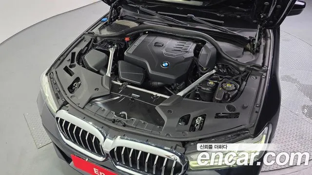 BMW 5-Series — Фото автомобиля 6