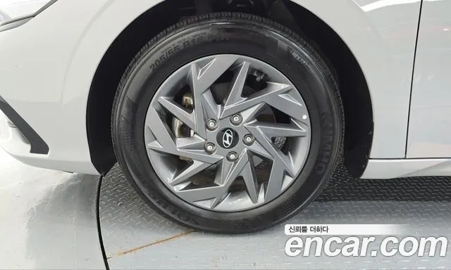 Hyundai Avante — Фото автомобиля 6