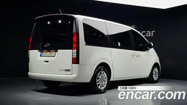 Hyundai Staria — Фото автомобиля 2