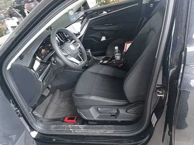 Volkswagen Passat — Фото автомобиля 14