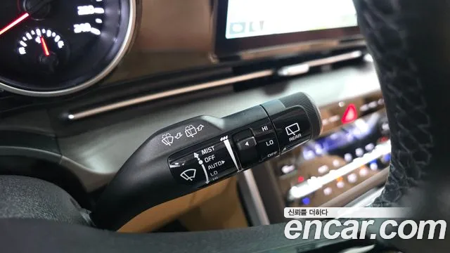 Kia Carnival Generation 4 — Фото автомобиля 24