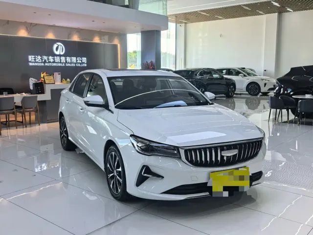 Geely Emgrand — Фото автомобиля 3