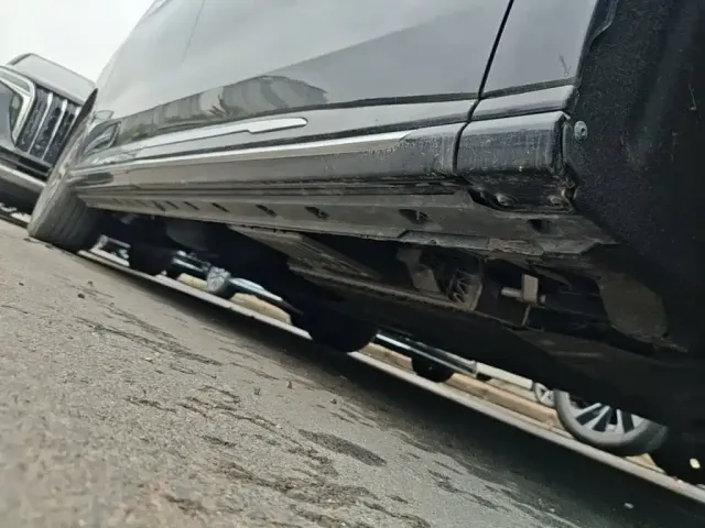 Hongqi Hongqi HQ9 PHEV 2024 Model 2.0T AWD Business Edition — Фото автомобиля 20