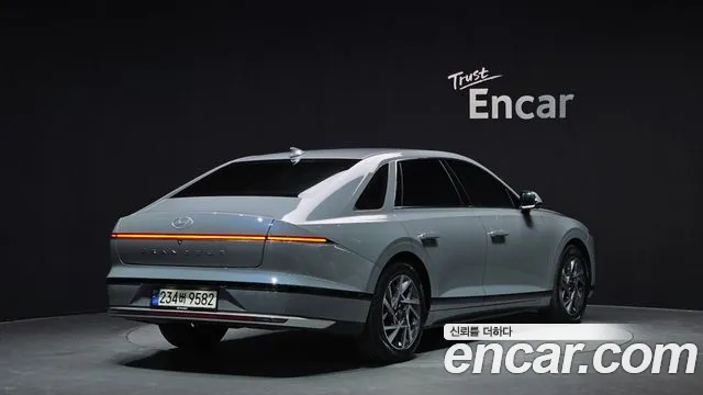 Hyundai Grandeur — Фото автомобиля 2