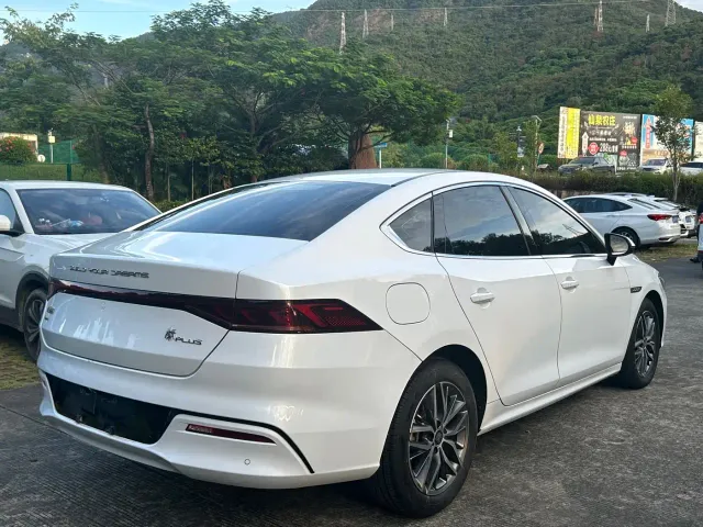 BYD Qin PLUS — Фото автомобиля 13