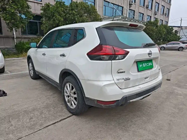 Nissan X-Trail — Фото автомобиля 4