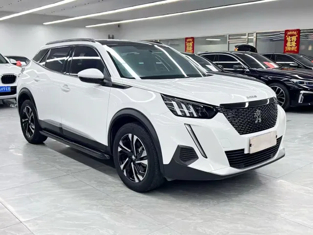 Peugeot 2008 — Фото автомобиля 3