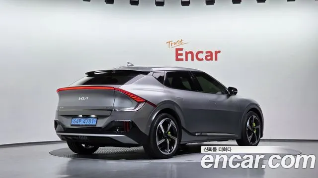 Kia EV6 — Фото автомобиля 2