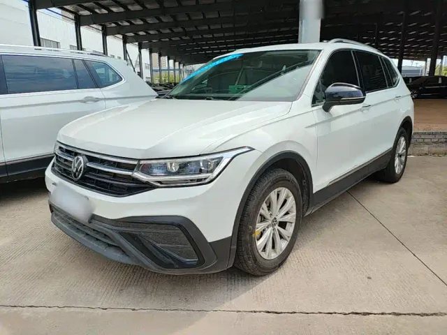 Фотография автомобиля — Volkswagen Tiguan L