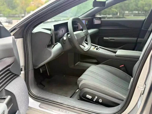Audi E5 Sportback — Фото автомобиля 11
