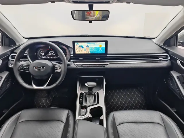 Geely Emgrand — Фото автомобиля 15