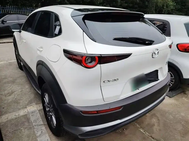 Mazda CX-30 EV — Фото автомобиля 4