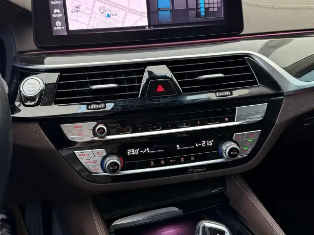 BMW 5 Series — Фото автомобиля 16