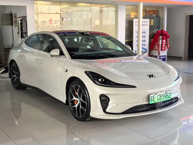 IM Motors L6 — Фото автомобиля 3