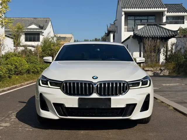 BMW 6 Series Gran Turismo — Фото автомобиля 2
