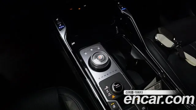 Kia Sorento Новый Sorento 4 поколение Бензин 2.5T 4WD — Фото автомобиля 9