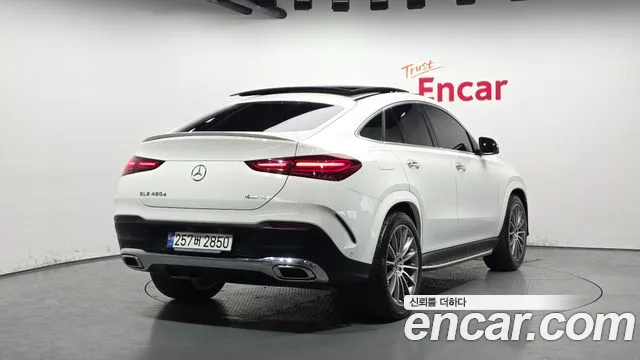 Mercedes-Benz GLE-Class — Фото автомобиля 2
