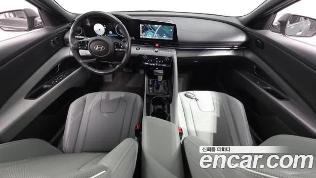 Hyundai Avante CN7 — Фото автомобиля 10