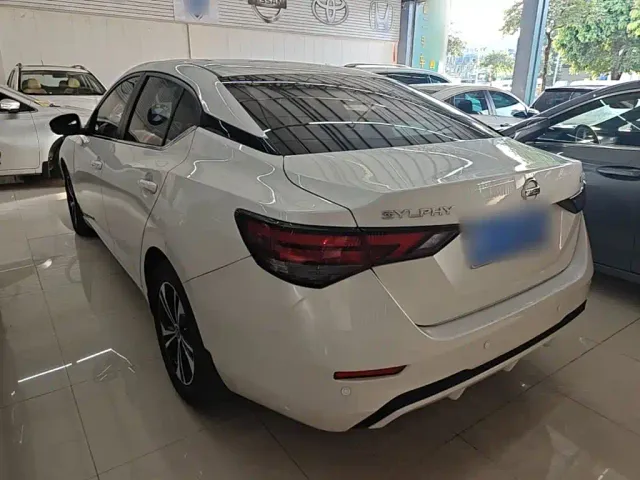 Nissan Sylphy — Фото автомобиля 4