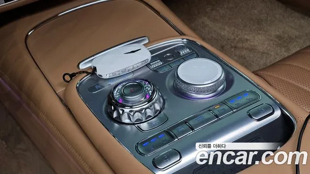 Genesis G90 Бензин 3.5 турбо AWD — Фото автомобиля 9