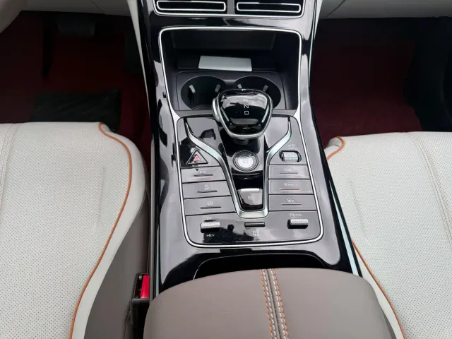 BYD Qin PLUS — Фото автомобиля 12