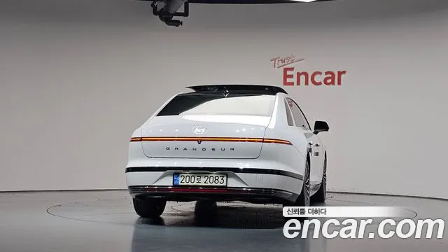 Hyundai Grandeur GN7 — Фото автомобиля 3