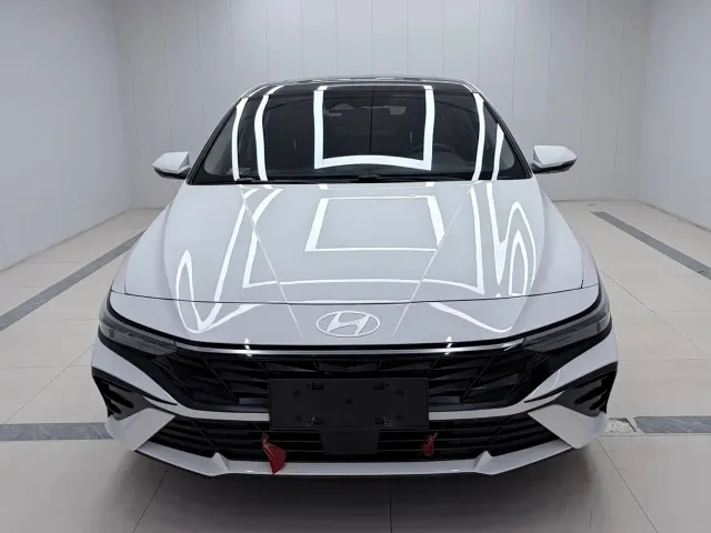 Фотография автомобиля — Hyundai Elantra