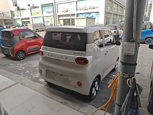 Wuling Hongguang Mini EV — Фото автомобиля 6