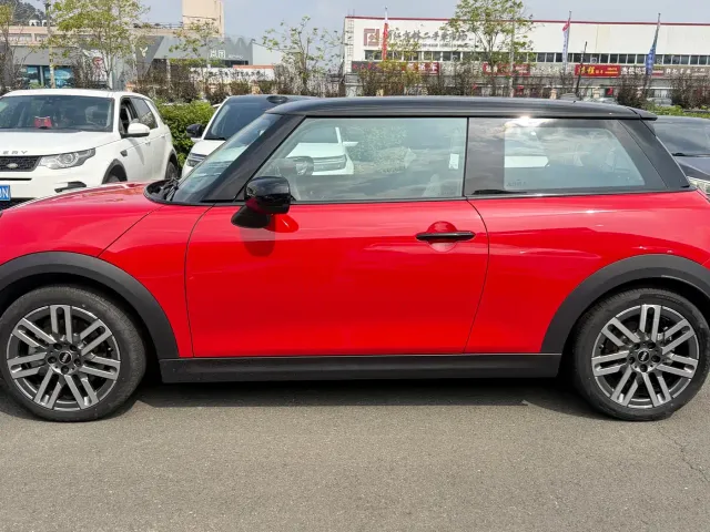 MINI Hatch — Фото автомобиля 11