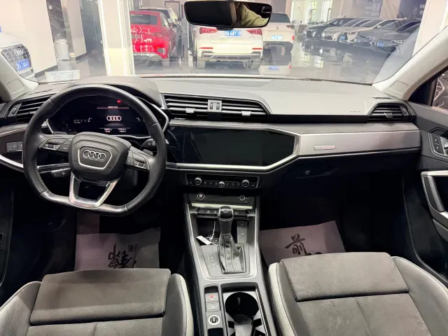 Audi Q3 — Фото автомобиля 21