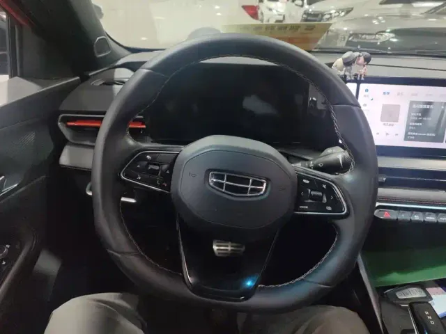 Geely Binrui — Фото автомобиля 15