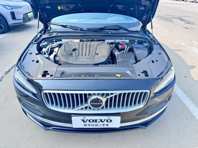 Volvo S90 — Фото автомобиля 13