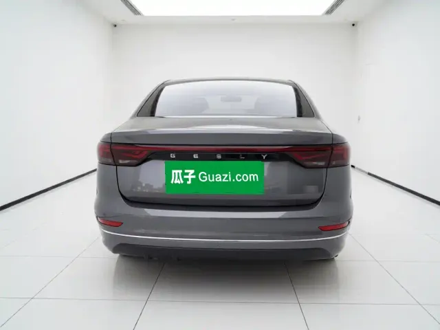 Geely Emgrand — Фото автомобиля 3