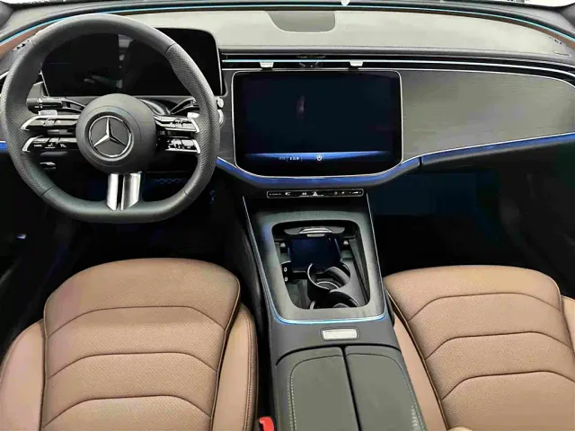 Mercedes-Benz E-Class — Фото автомобиля 15