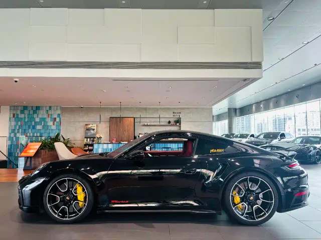 Porsche Porsche 911 2023 Turbo S 3.7T — Фото автомобиля 11