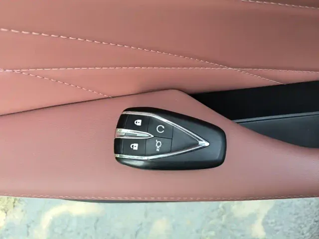 Changan Eado — Фото автомобиля 8