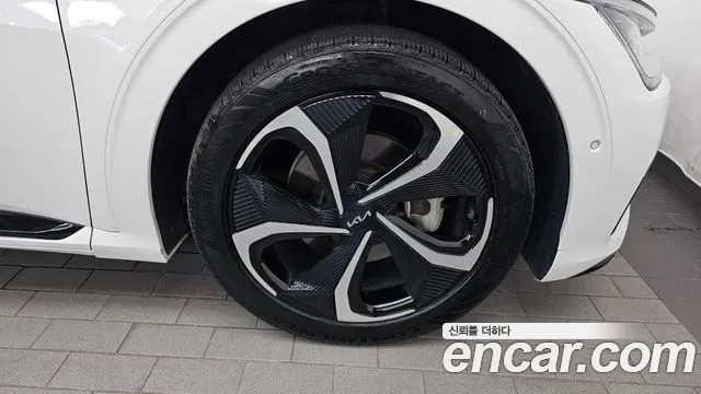 Kia EV6 — Фото автомобиля 21