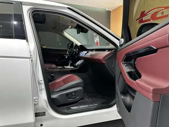 Land Rover Range Rover Evoque — Фото автомобиля 11